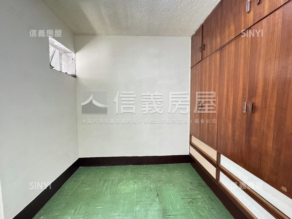 南勢角捷運‧低總美寓房屋室內格局與周邊環境