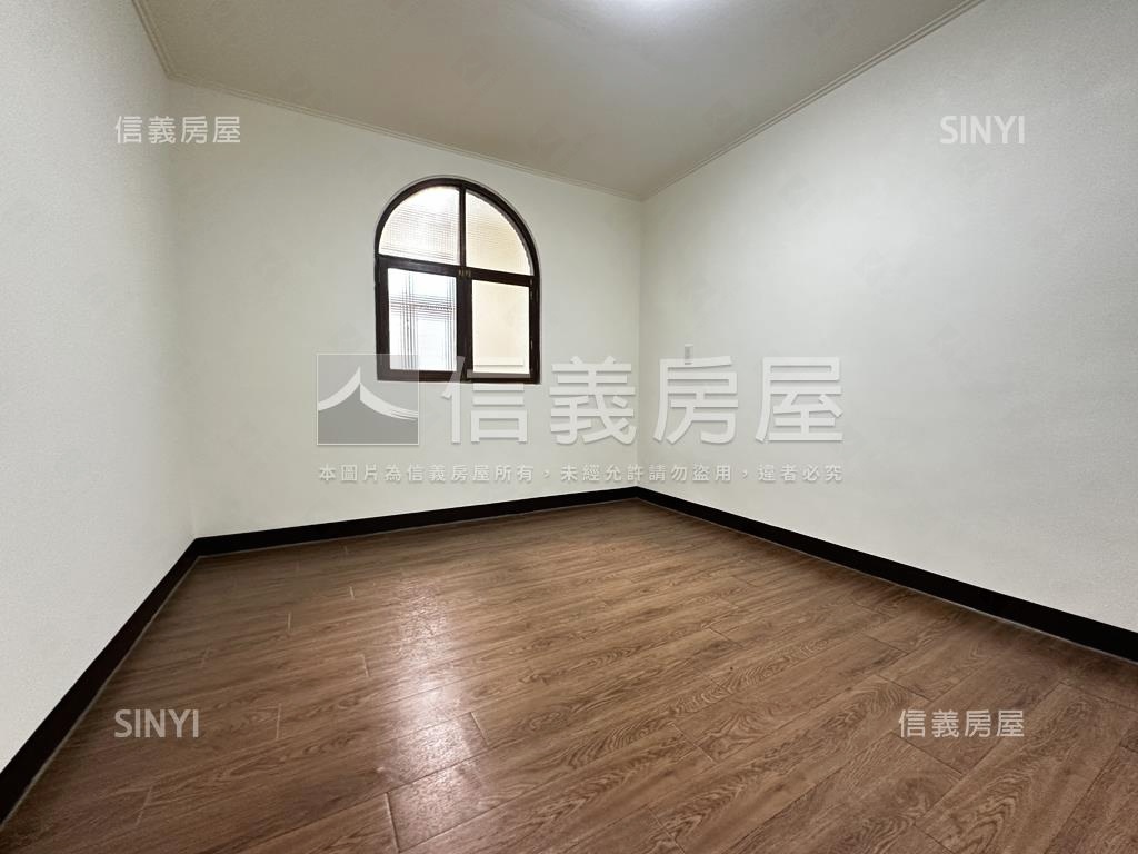板橋忠孝路公寓２樓房屋室內格局與周邊環境