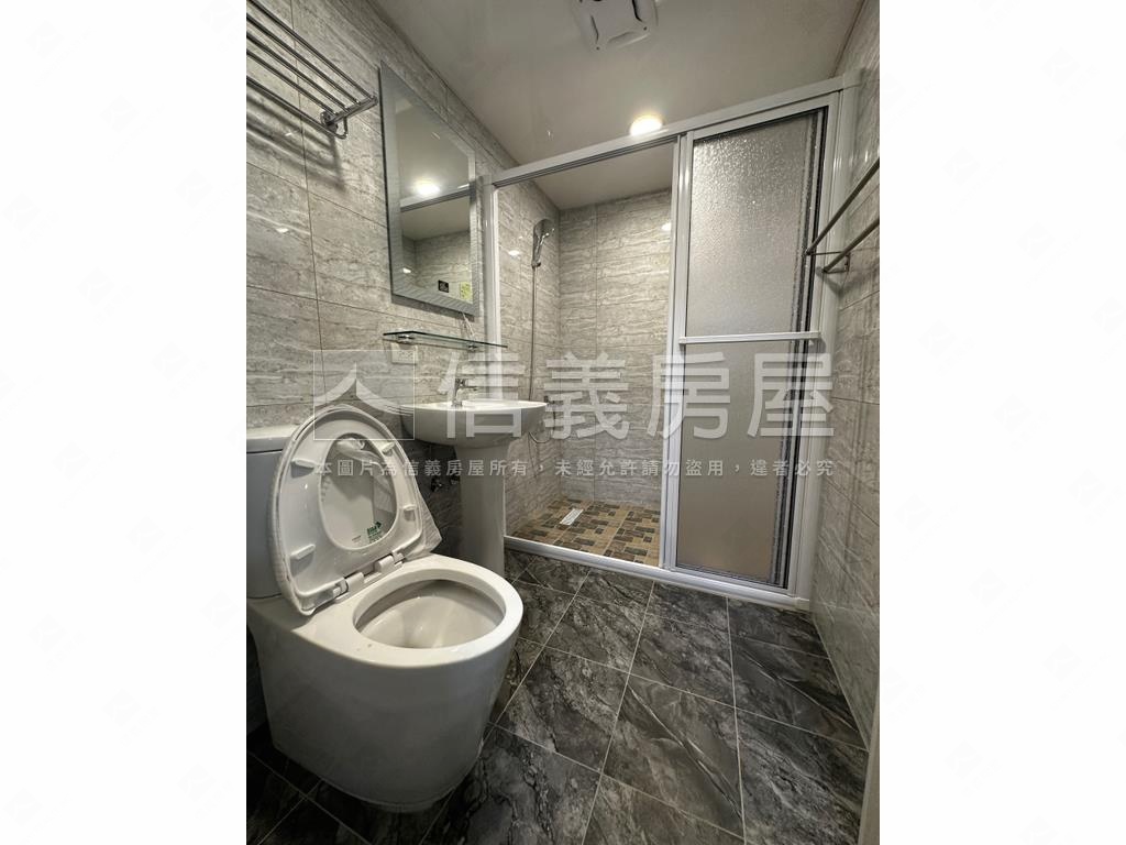 板橋忠孝路公寓２樓房屋室內格局與周邊環境