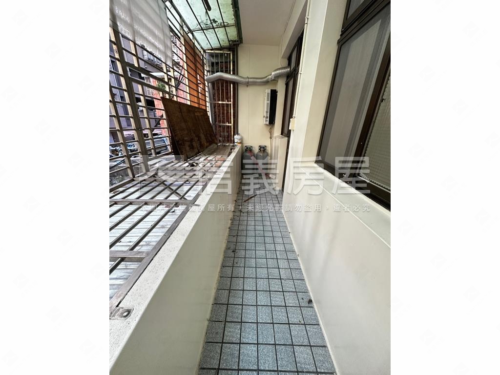 板橋忠孝路公寓２樓房屋室內格局與周邊環境