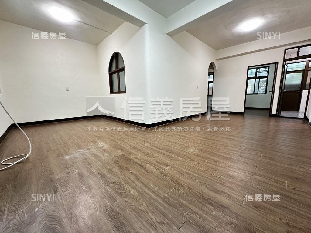 板橋忠孝路公寓２樓房屋室內格局與周邊環境
