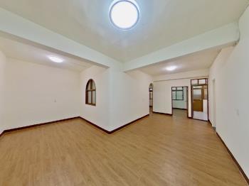 板橋忠孝路公寓２樓