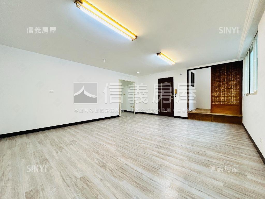 近捷運。方正美寓一層一戶房屋室內格局與周邊環境