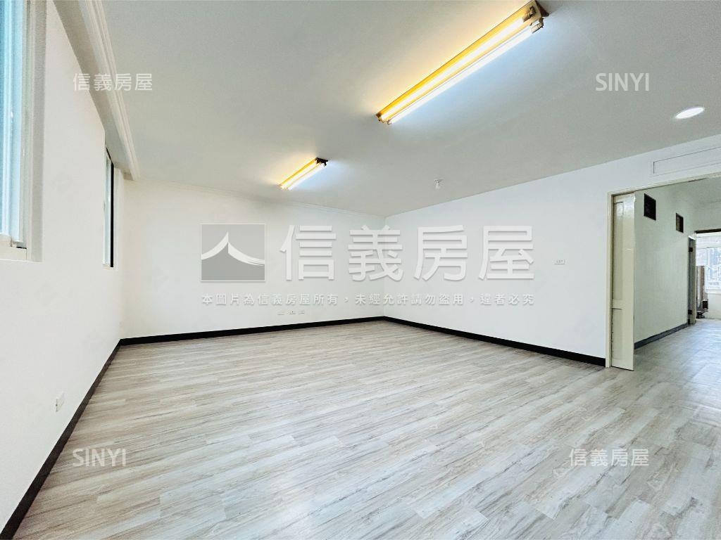 近捷運。方正美寓一層一戶房屋室內格局與周邊環境