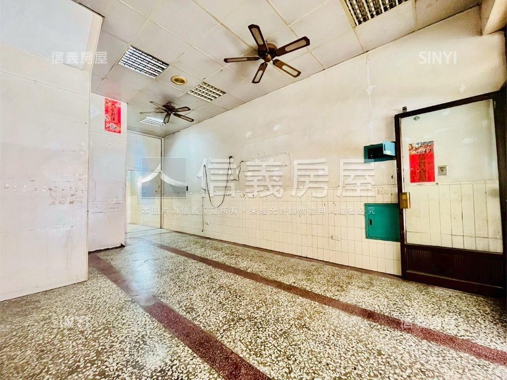 鳳山大明路上燙金透店房屋室內格局與周邊環境