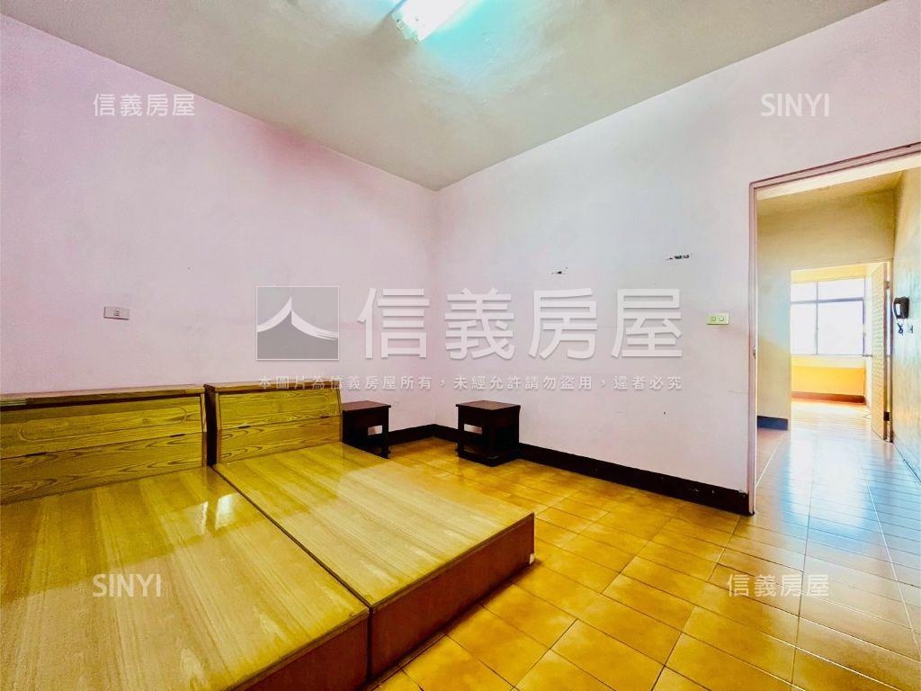 鳳山大明路上燙金透店房屋室內格局與周邊環境