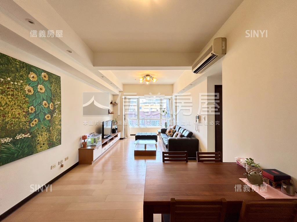 米蘭經典稀有採光兩房平車房屋室內格局與周邊環境