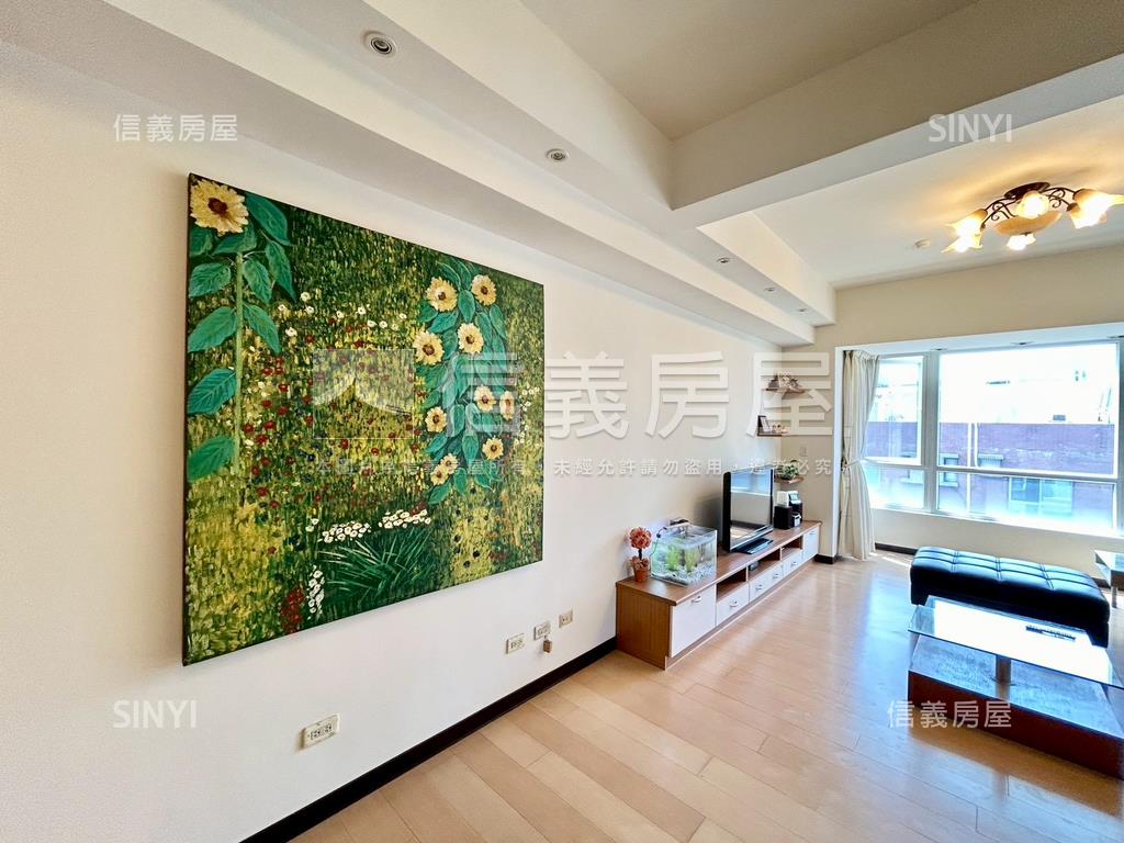 米蘭經典稀有採光兩房平車房屋室內格局與周邊環境