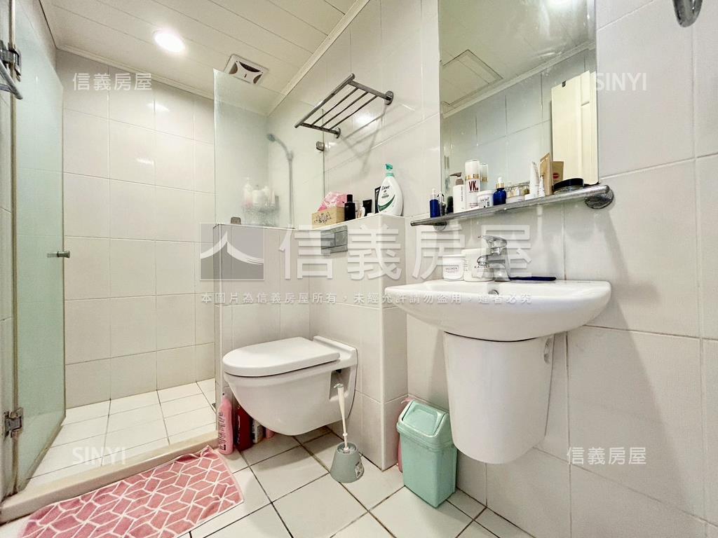 米蘭經典稀有採光兩房平車房屋室內格局與周邊環境