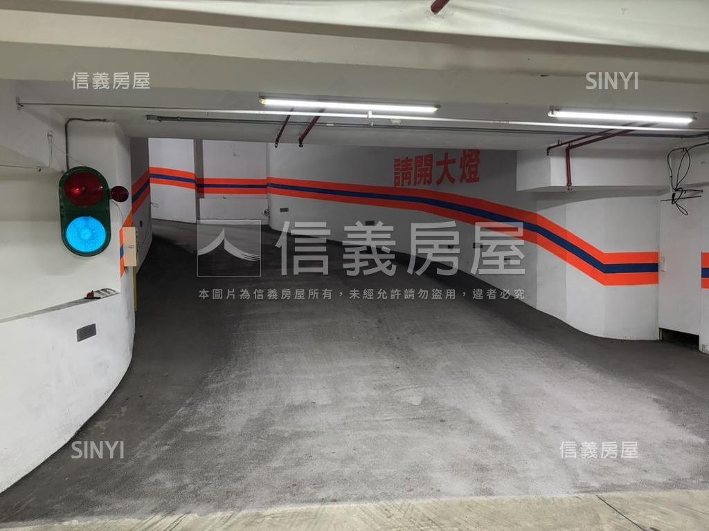 永吉路１０１高第車位房屋室內格局與周邊環境