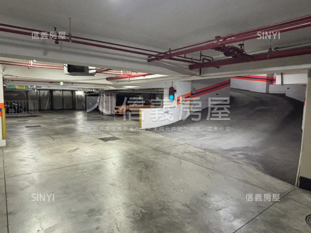 永吉路１０１高第車位房屋室內格局與周邊環境