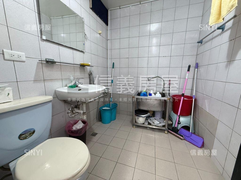 景華街１２１巷寬邊間一樓房屋室內格局與周邊環境