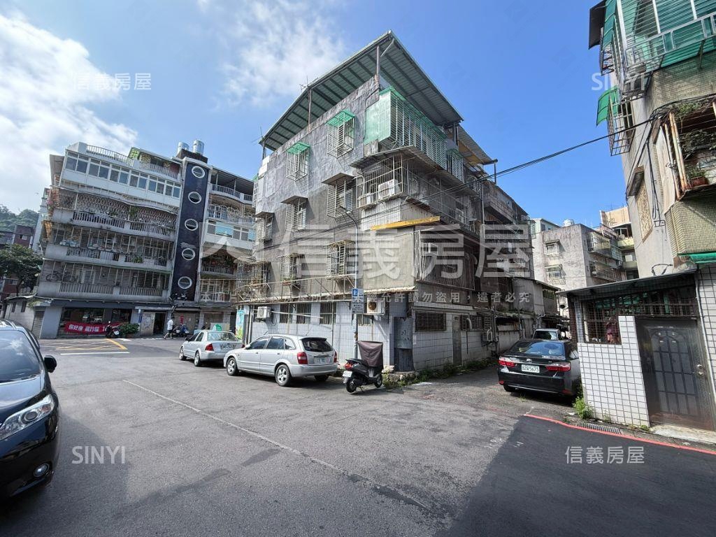 景華街１２１巷寬邊間一樓房屋室內格局與周邊環境