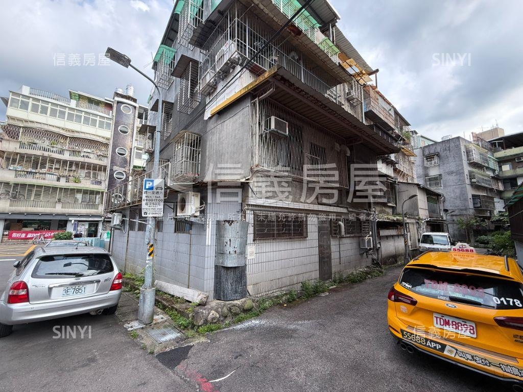景華街１２１巷寬邊間一樓房屋室內格局與周邊環境