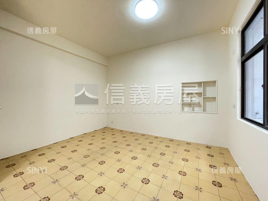 新埔文山路犂頭山段美透天房屋室內格局與周邊環境