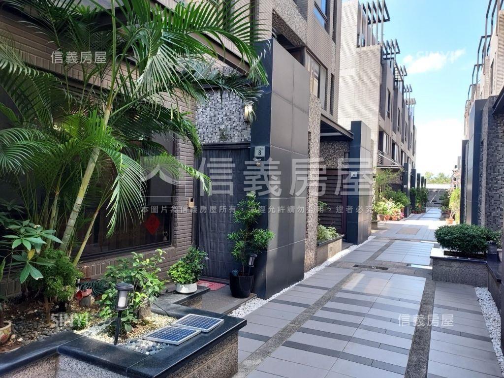 成功國中雙車位透天房屋室內格局與周邊環境