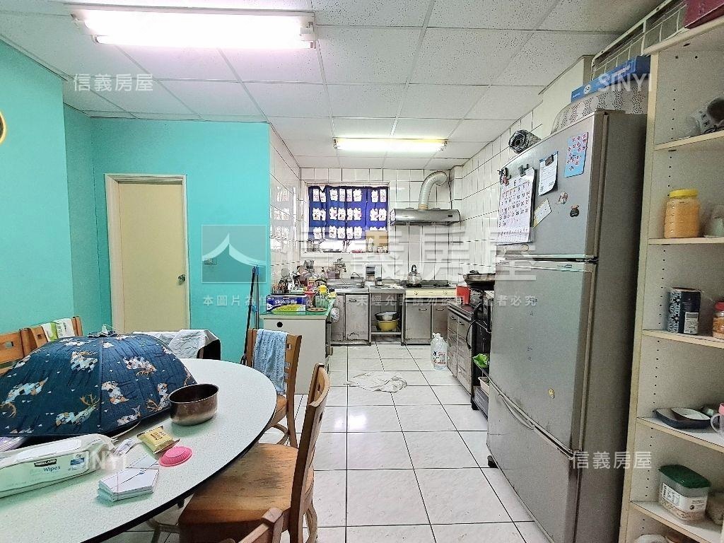 正中清路商一魔術空間透店房屋室內格局與周邊環境