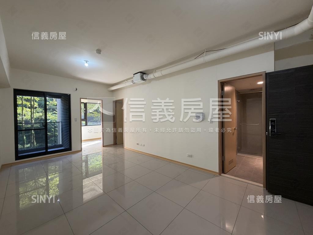 星野之森沐月區看綠樹二房房屋室內格局與周邊環境