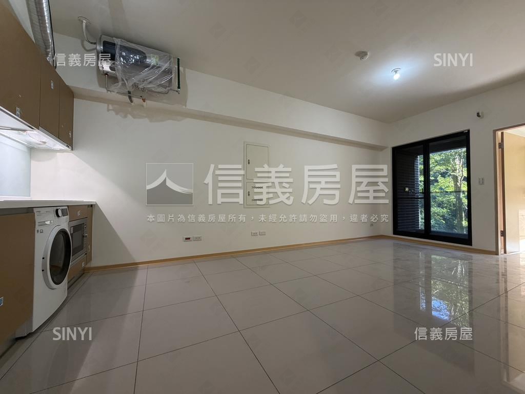 星野之森沐月區看綠樹二房房屋室內格局與周邊環境