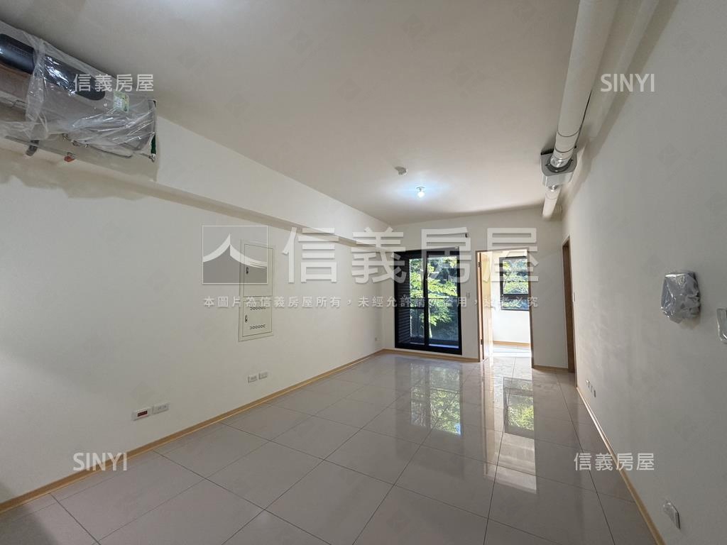 星野之森沐月區看綠樹二房房屋室內格局與周邊環境