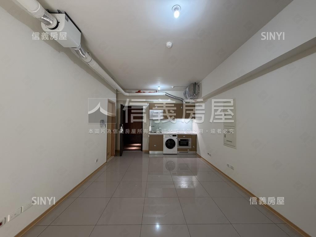 星野之森沐月區看綠樹二房房屋室內格局與周邊環境