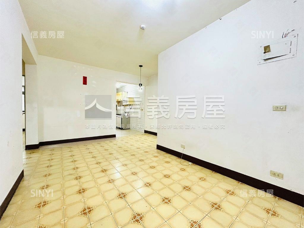 近內科稀有釋出黃金二樓房屋室內格局與周邊環境