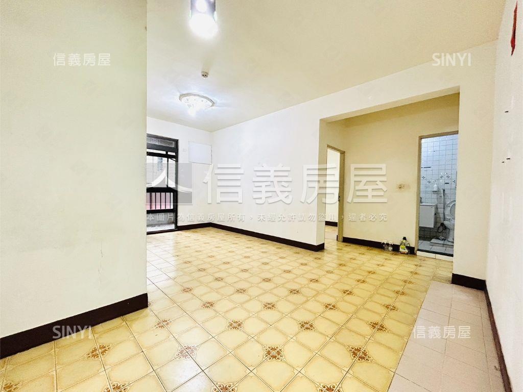 近內科稀有釋出黃金二樓房屋室內格局與周邊環境