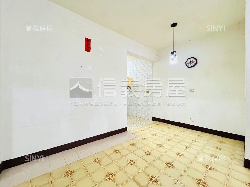 近內科稀有釋出黃金二樓房屋室內格局與周邊環境