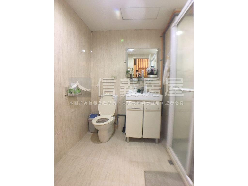 湖濱電梯美三房房屋室內格局與周邊環境