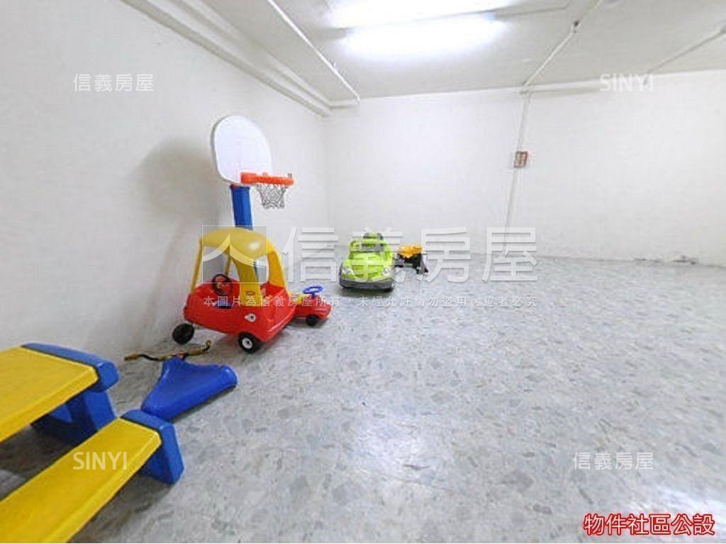 湖濱電梯美三房房屋室內格局與周邊環境
