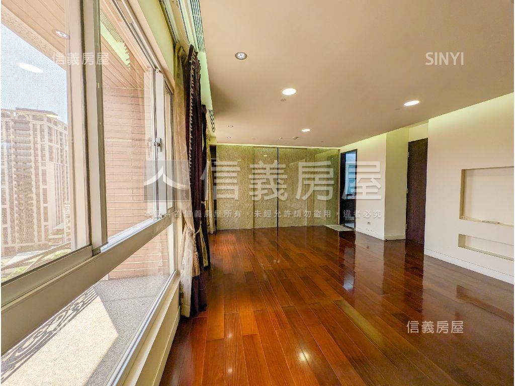 米蘭花園兩房車位房屋室內格局與周邊環境