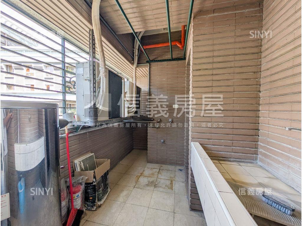 米蘭花園兩房車位房屋室內格局與周邊環境