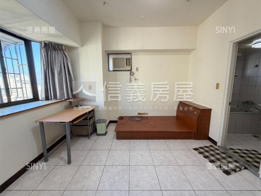 尖美小城次高樓邊間四房房屋室內格局與周邊環境