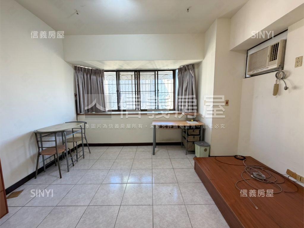 尖美小城次高樓邊間四房房屋室內格局與周邊環境