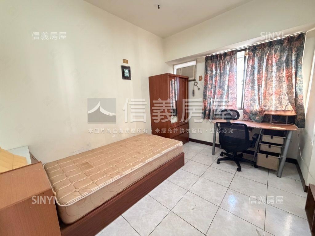 尖美小城次高樓邊間四房房屋室內格局與周邊環境