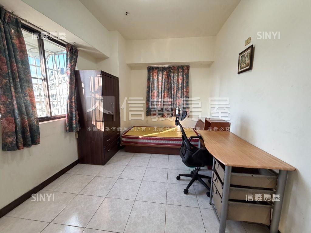 尖美小城次高樓邊間四房房屋室內格局與周邊環境