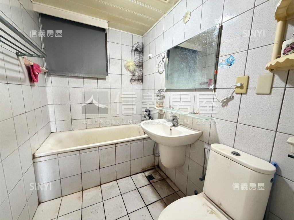 尖美小城次高樓邊間四房房屋室內格局與周邊環境