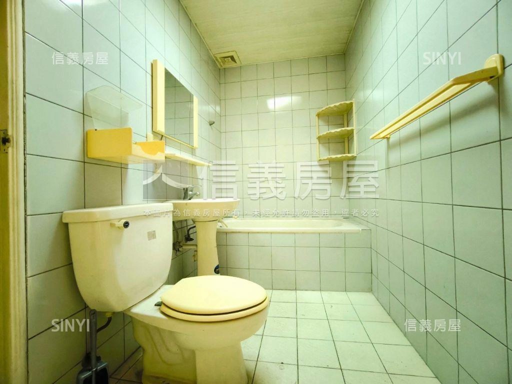 專任南勢精華區大空間透店房屋室內格局與周邊環境