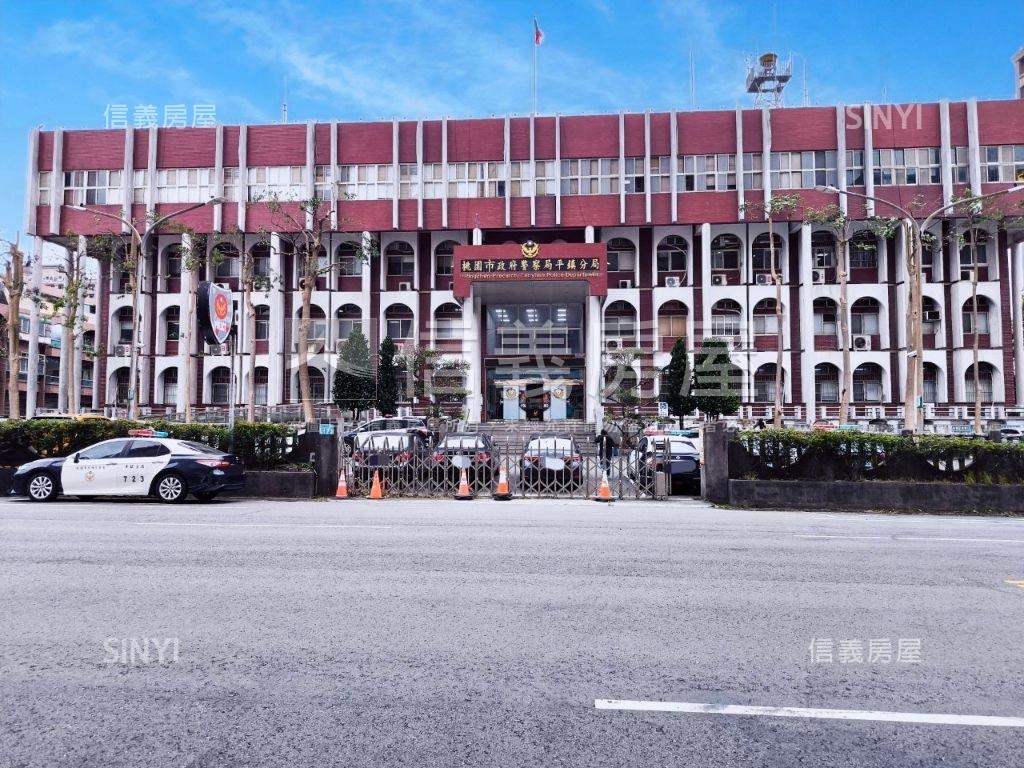 專任南勢精華區大空間透店房屋室內格局與周邊環境