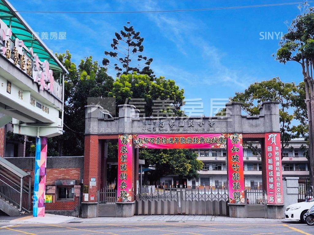 專任南勢精華區大空間透店房屋室內格局與周邊環境