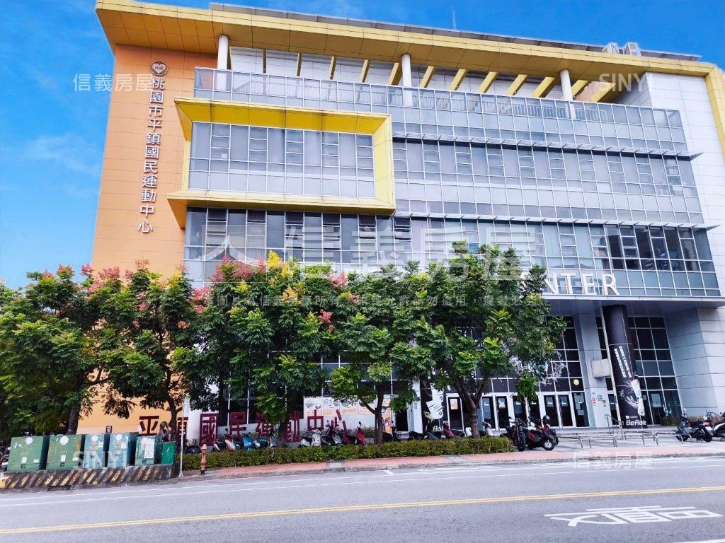 專任南勢精華區大空間透店房屋室內格局與周邊環境