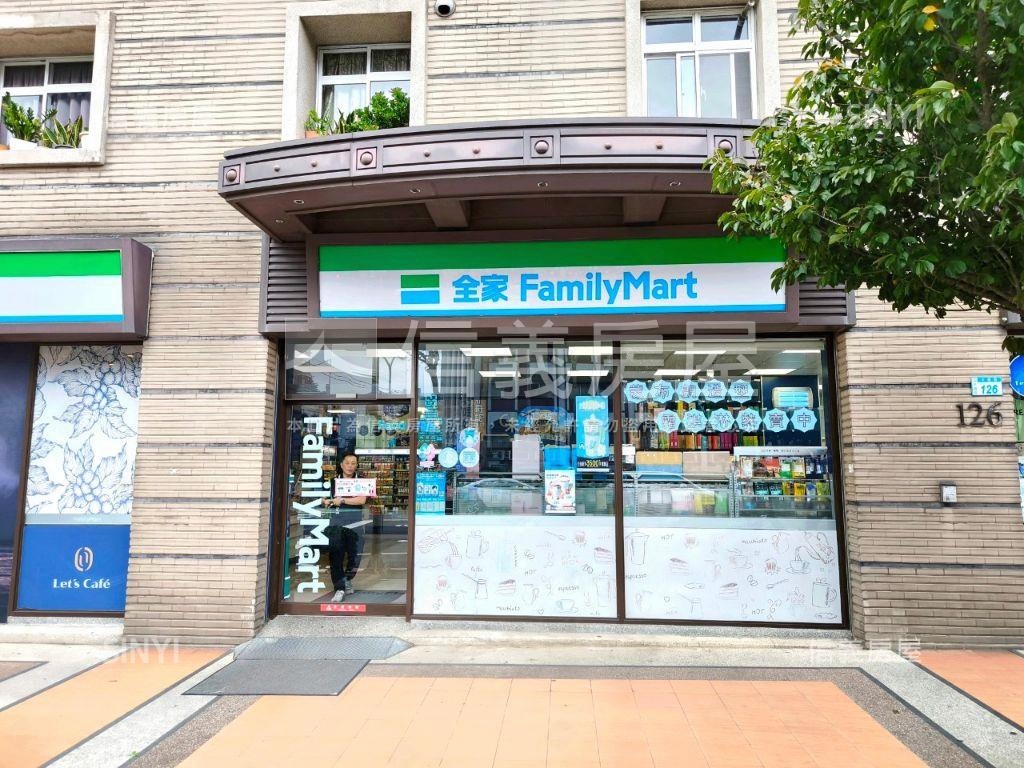 專任南勢精華區大空間透店房屋室內格局與周邊環境