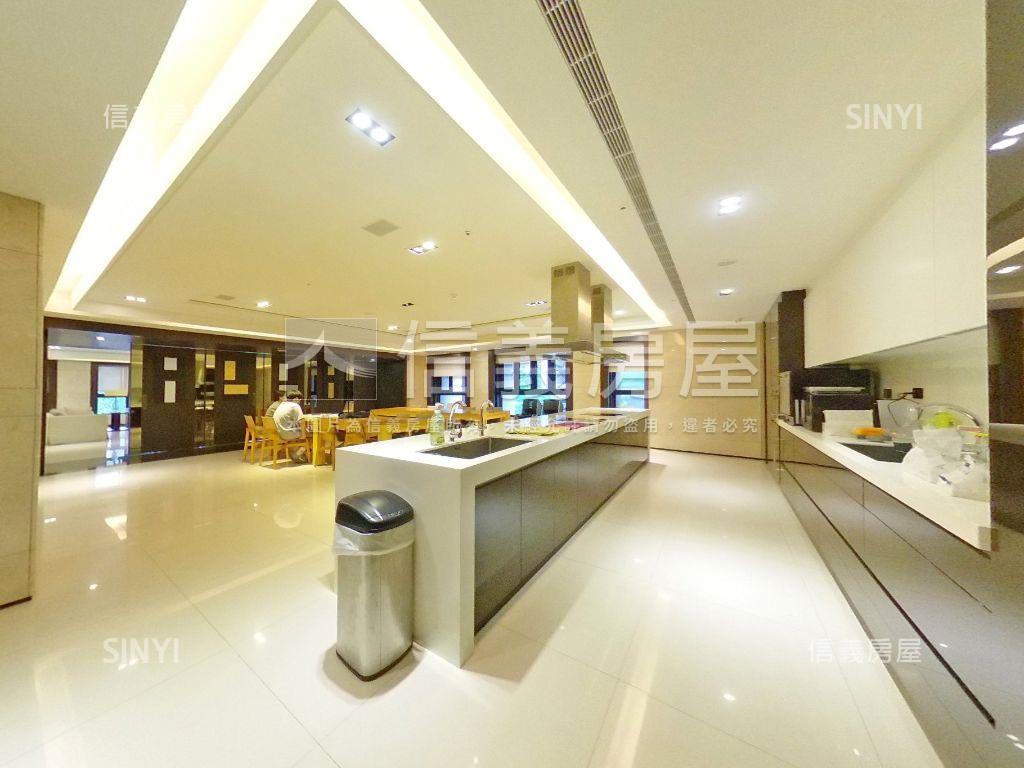 Ａ＋７鋼骨裝潢獨立雙車位房屋室內格局與周邊環境