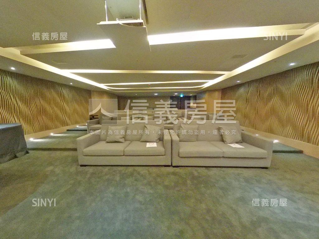 Ａ＋７鋼骨裝潢獨立雙車位房屋室內格局與周邊環境