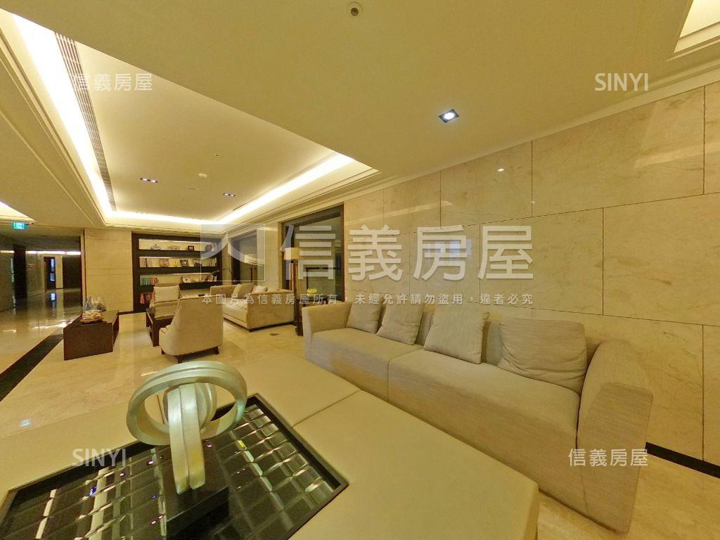 Ａ＋７鋼骨裝潢獨立雙車位房屋室內格局與周邊環境