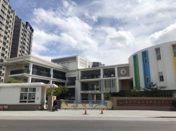 新光強案３房！附平車