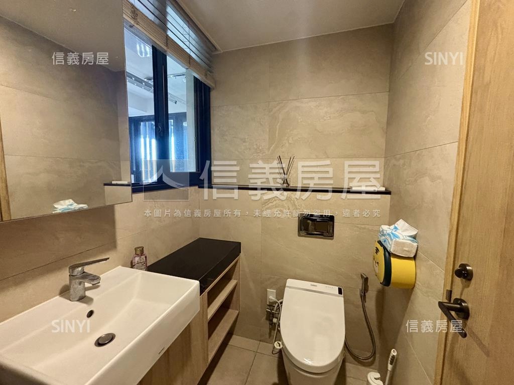 鉅虹水岸岩附裝潢三房平車房屋室內格局與周邊環境