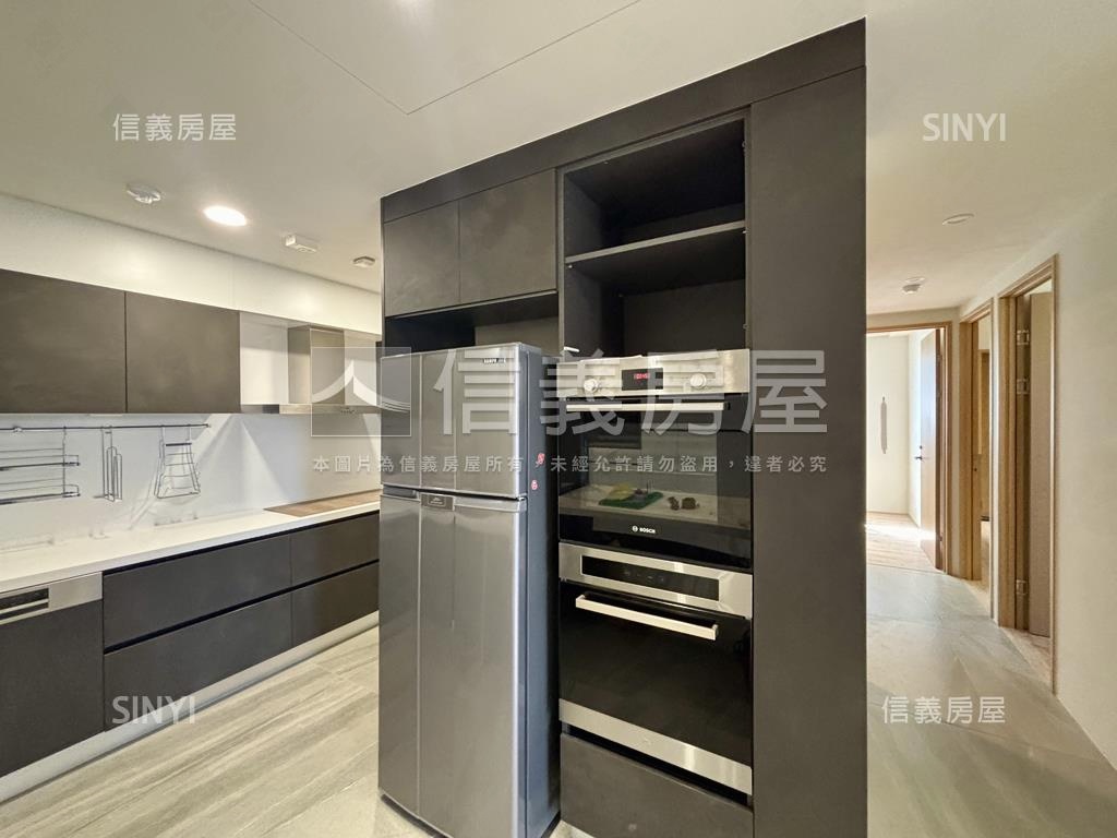 鉅虹水岸岩附裝潢三房平車房屋室內格局與周邊環境