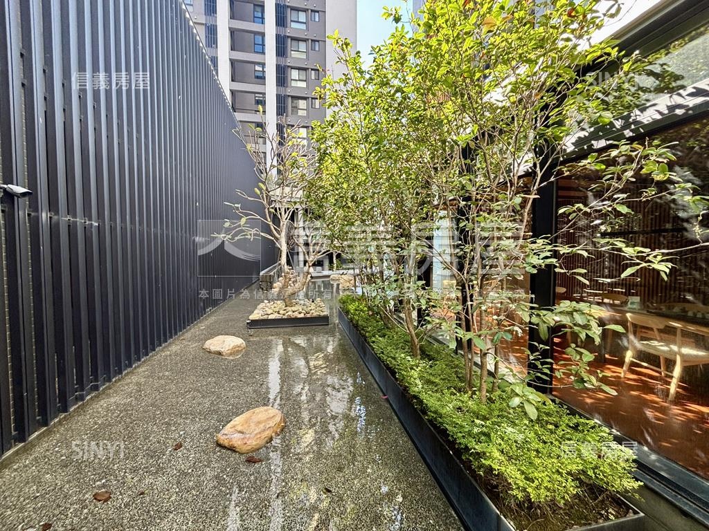 鉅虹水岸岩附裝潢三房平車房屋室內格局與周邊環境