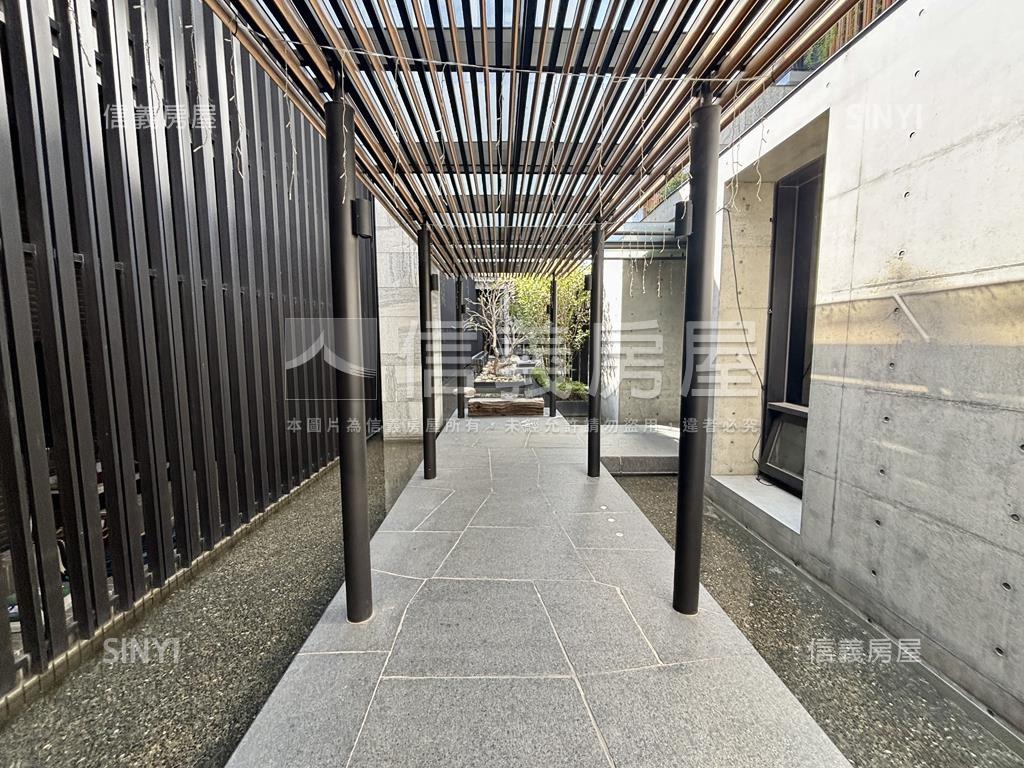 鉅虹水岸岩附裝潢三房平車房屋室內格局與周邊環境